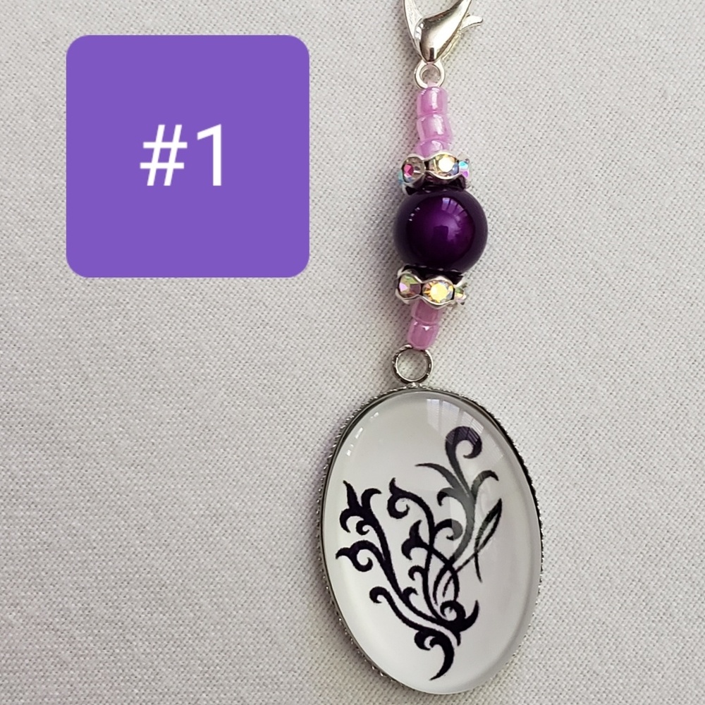 4 DETACHABLE YOUNIQUE Charms - 5 Different Styles
